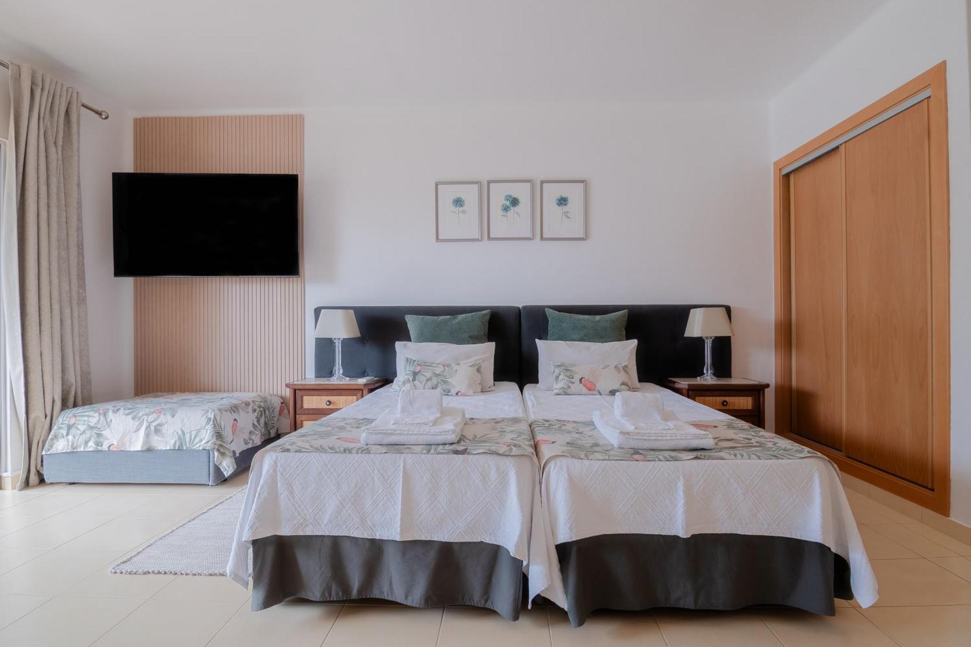 Seacoast Retreat With Pool And Beach Access By Drago Rentals Albufeira Extérieur photo