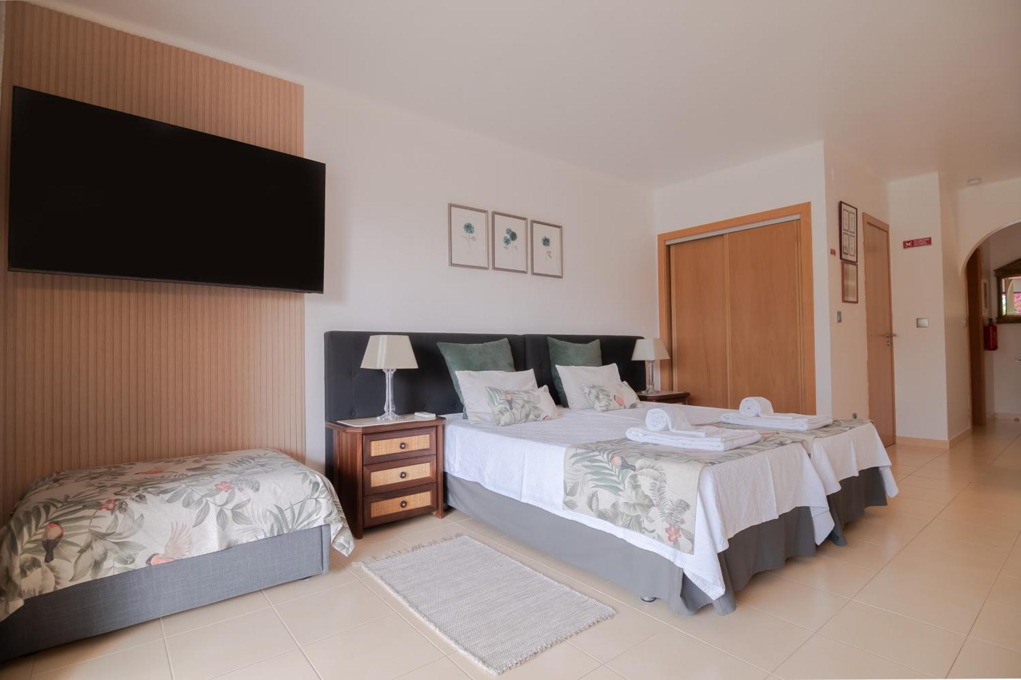 Seacoast Retreat With Pool And Beach Access By Drago Rentals Albufeira Extérieur photo