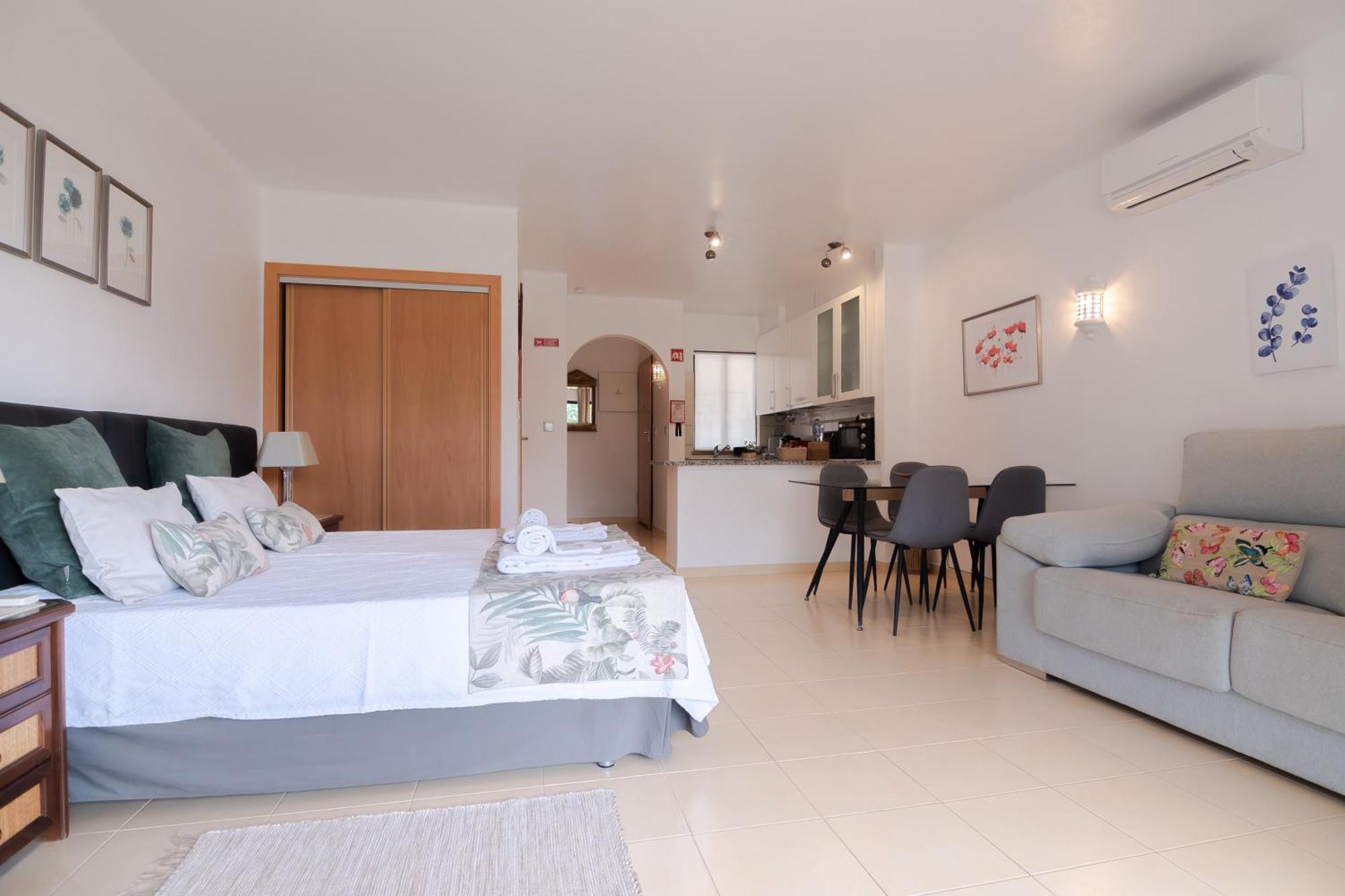 Seacoast Retreat With Pool And Beach Access By Drago Rentals Albufeira Extérieur photo